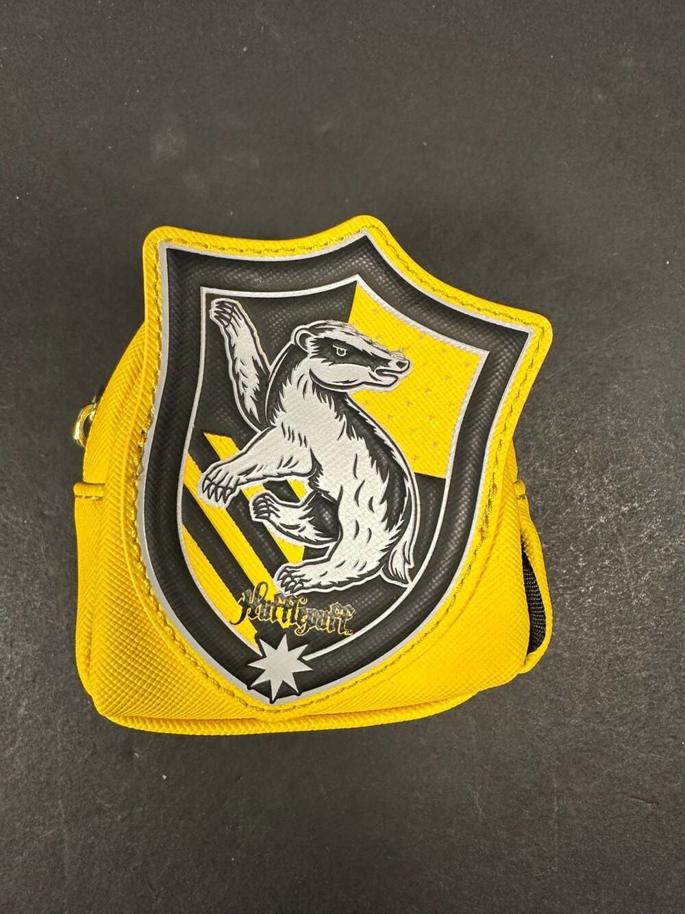 Loungefly Harry Potter Hufflepuff House Crest Mini Backpack Keychain Pouch For P
